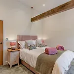 2 Bed In Carlisle Oc-96302 * Scaleby