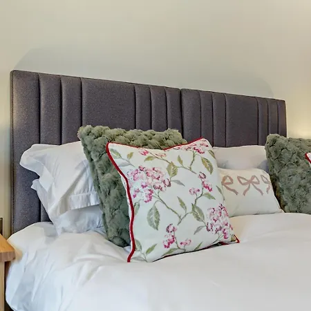 2 Bed In Carlisle Oc-96302 * Scaleby